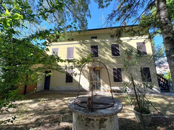 casa indipendente in vendita a Medolla