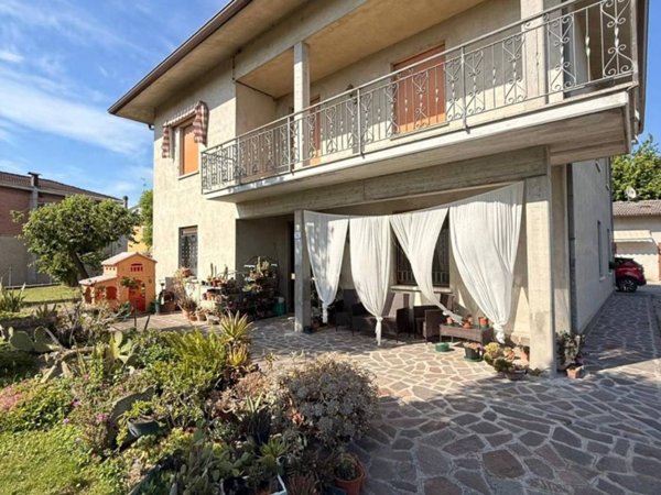 appartamento in vendita a Medolla
