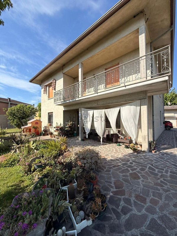 appartamento in vendita a Medolla