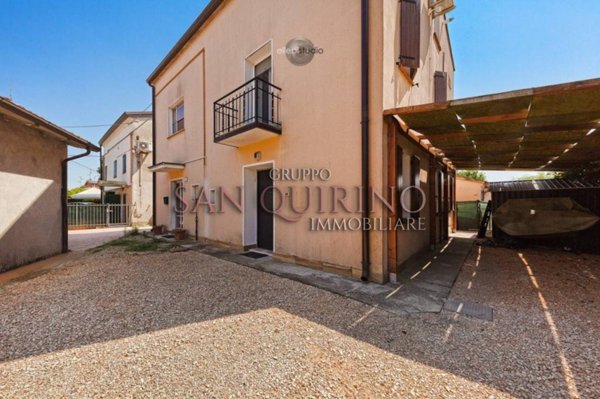 casa indipendente in vendita a Medolla in zona Villafranca