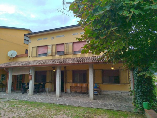 casa indipendente in vendita a Medolla