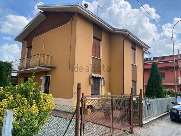casa indipendente in vendita a Medolla