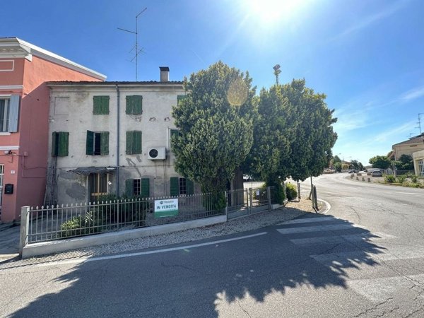 casa semindipendente in vendita a Medolla