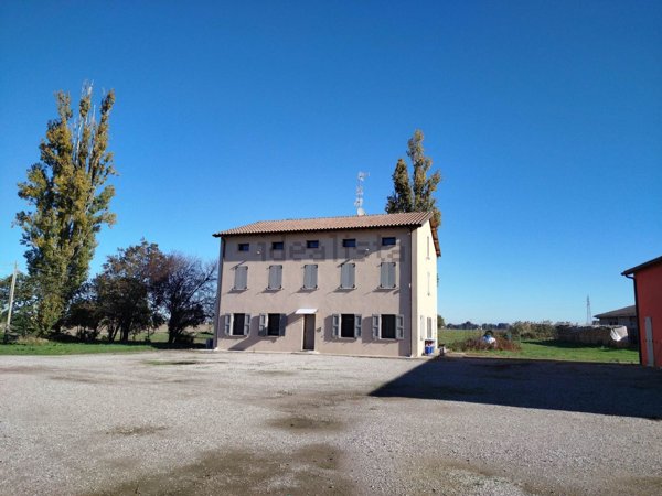 casa indipendente in vendita a Medolla in zona Villafranca