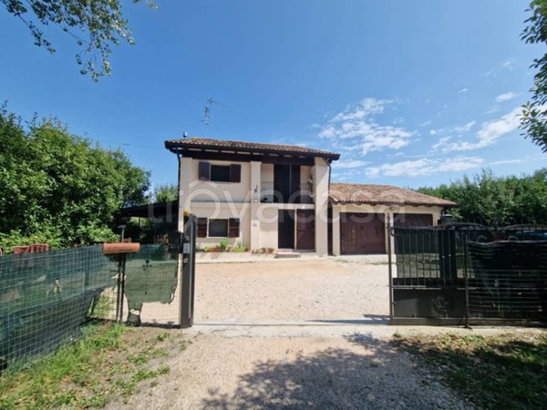 casa indipendente in vendita a Medolla