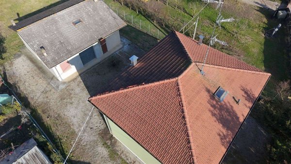 casa indipendente in vendita a Medolla in zona Villafranca