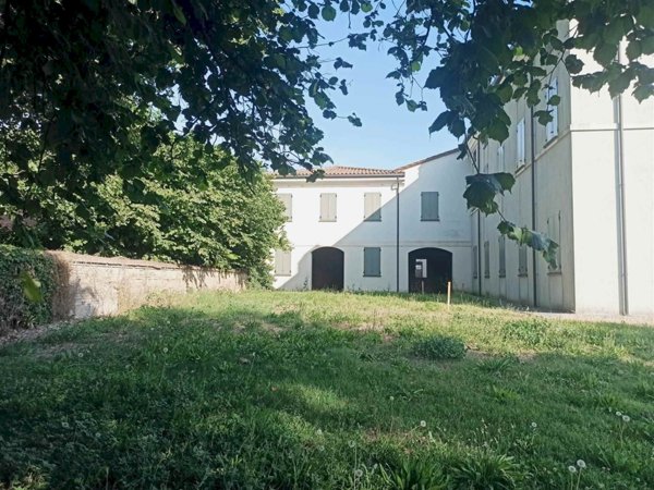 appartamento in vendita a Medolla in zona Villafranca