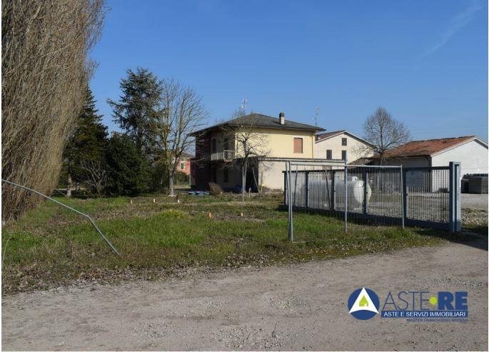 appartamento in vendita a Mirandola in zona San Giacomo Roncole