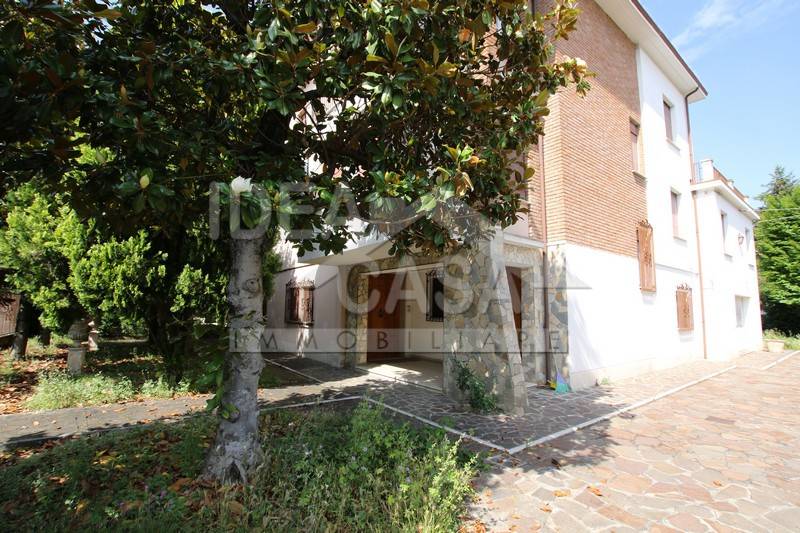 casa indipendente in vendita a Mirandola