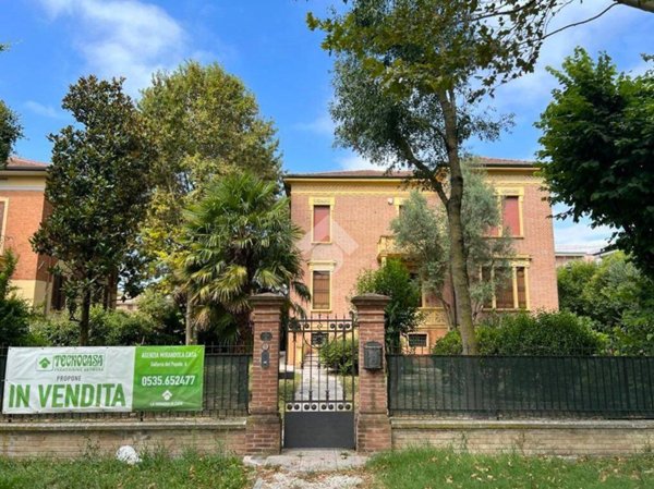 casa indipendente in vendita a Mirandola