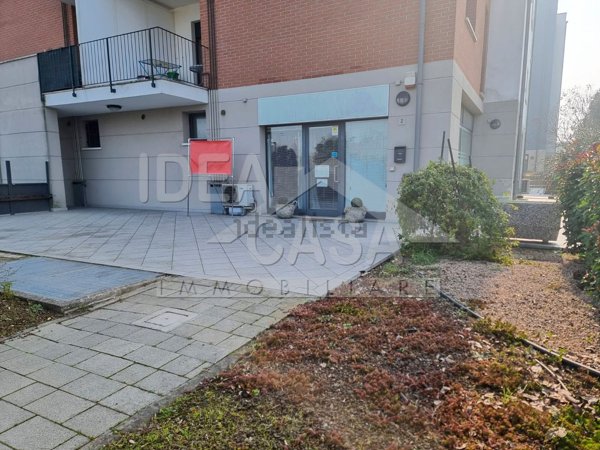 negozio in vendita a Mirandola
