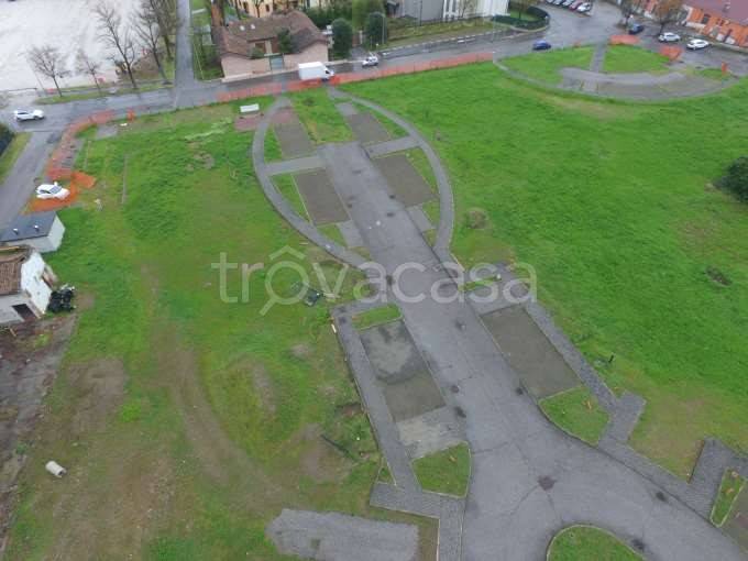terreno edificabile in vendita a Mirandola