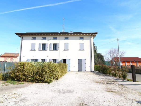 casa indipendente in vendita a Mirandola