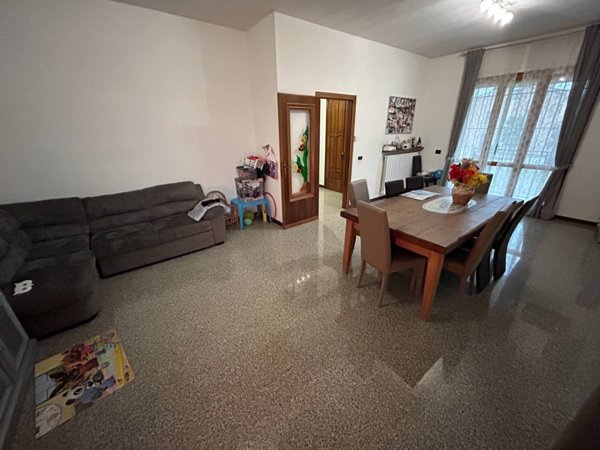 casa indipendente in vendita a Mirandola in zona Gavello