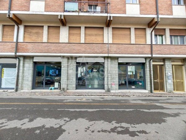 negozio in vendita a Mirandola