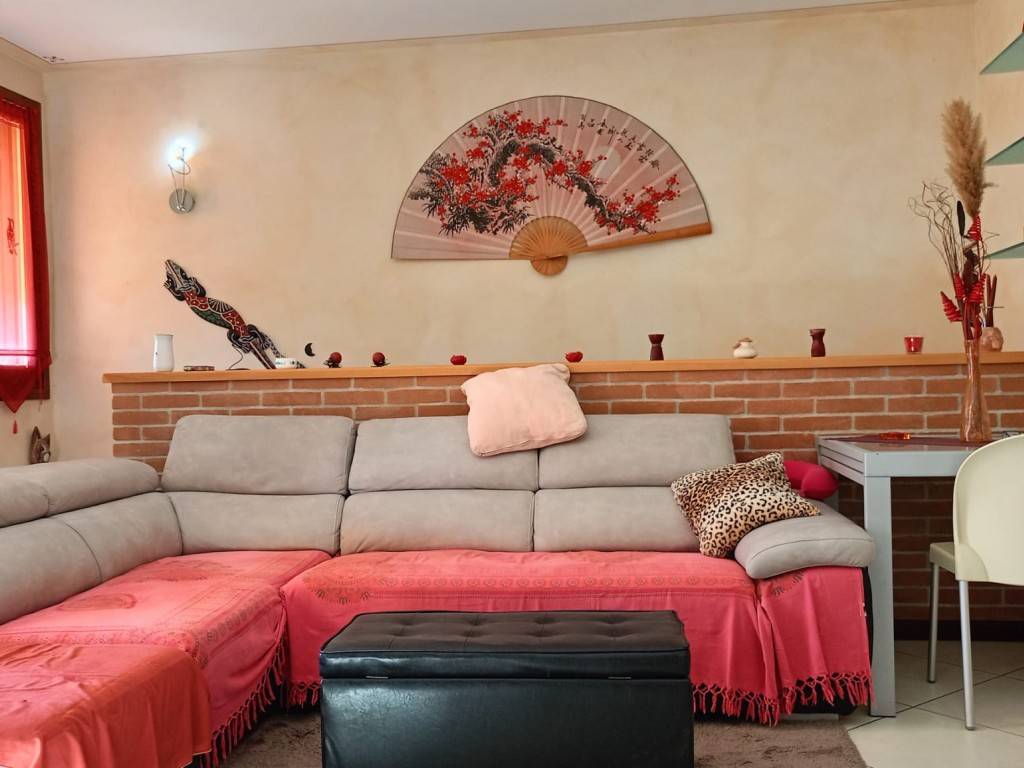 casa semindipendente in vendita a Mirandola