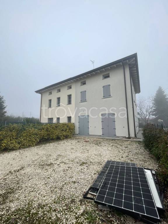 casa indipendente in vendita a Mirandola