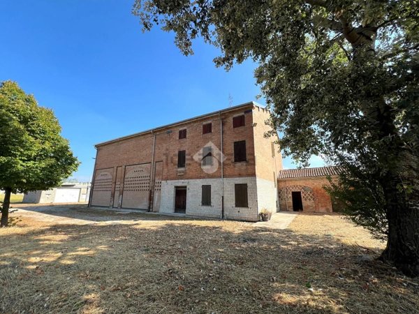 casa indipendente in vendita a Mirandola