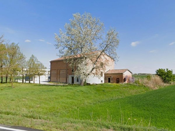 casa indipendente in vendita a Mirandola