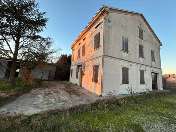 casa indipendente in vendita a Mirandola