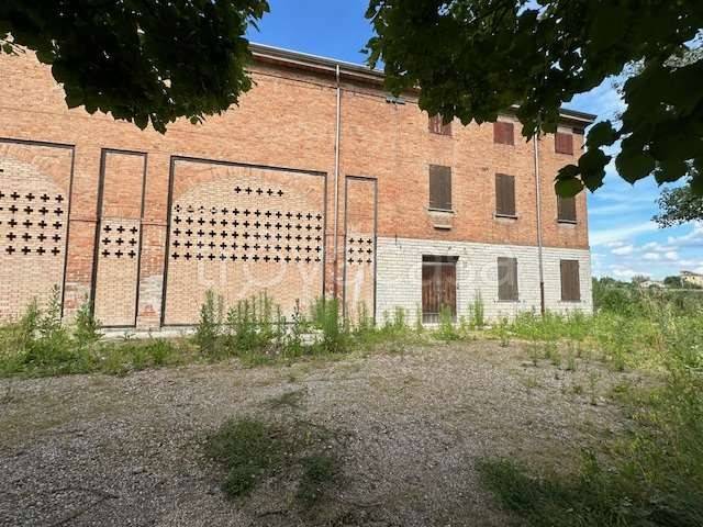 casa indipendente in vendita a Mirandola