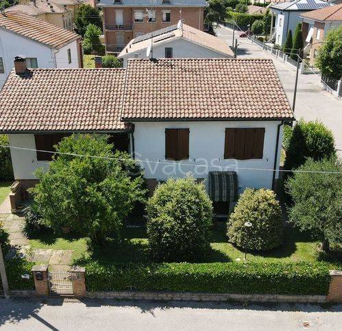 casa indipendente in vendita a Mirandola