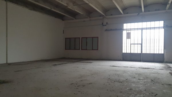 capannone in vendita a Mirandola