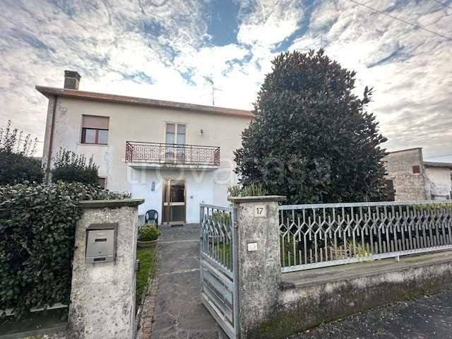 casa indipendente in vendita a Mirandola
