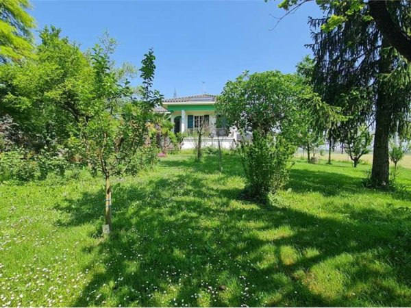 casa indipendente in vendita a Mirandola