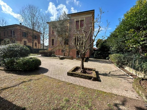 casa indipendente in vendita a Mirandola