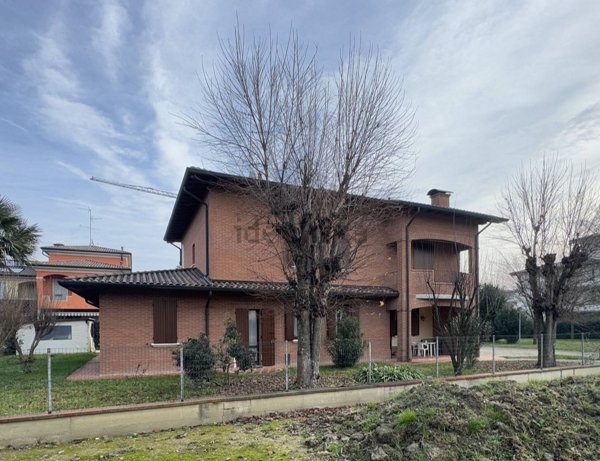 casa indipendente in vendita a Mirandola