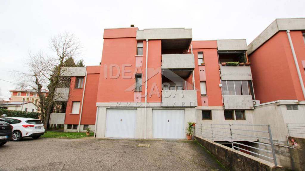 appartamento in vendita a Mirandola in zona Carano