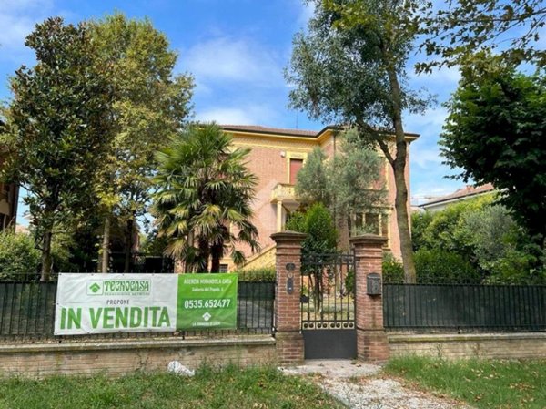 casa indipendente in vendita a Mirandola