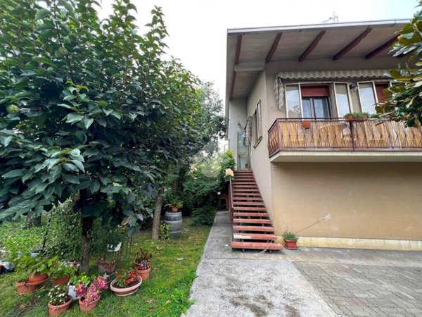 casa indipendente in vendita a Mirandola