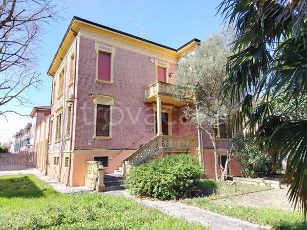 casa indipendente in vendita a Mirandola