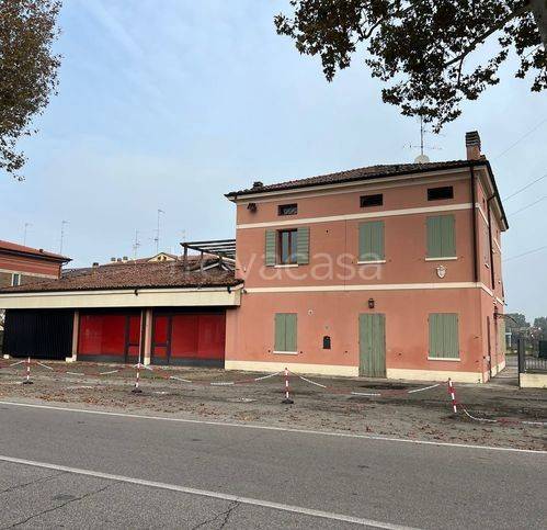 casa indipendente in vendita a Mirandola