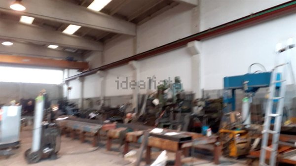 capannone in vendita a Mirandola