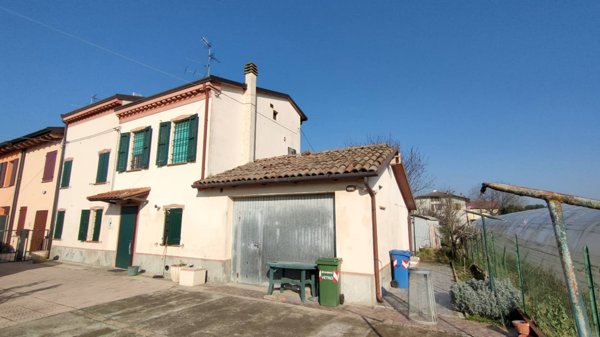 casa indipendente in vendita a Mirandola