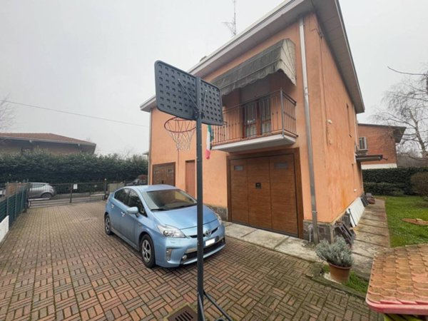 casa indipendente in vendita a Mirandola