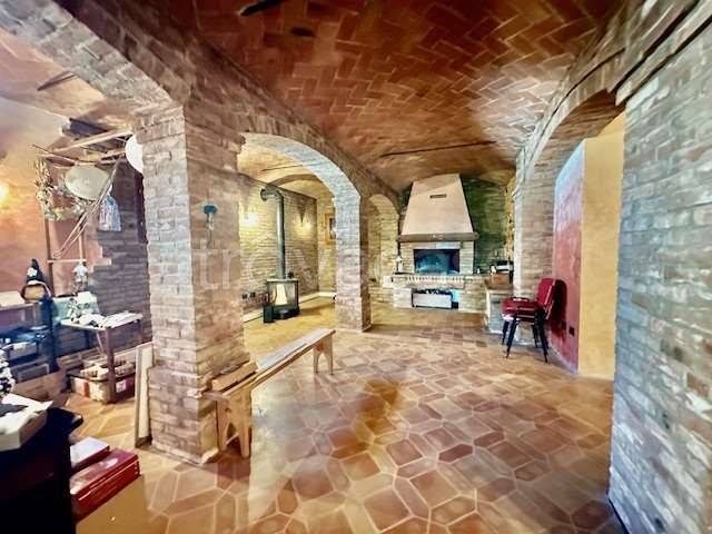 casa indipendente in vendita a Mirandola in zona Gavello