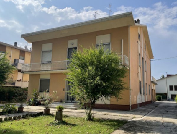 casa indipendente in vendita a Mirandola