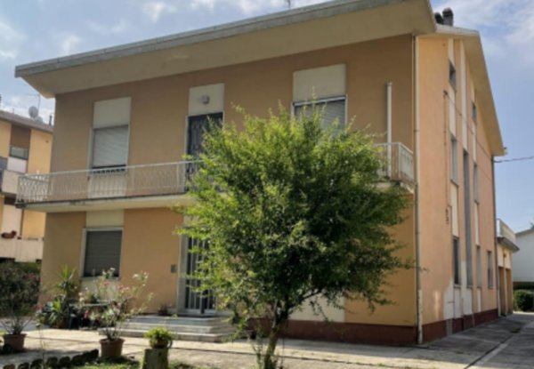 casa indipendente in vendita a Mirandola