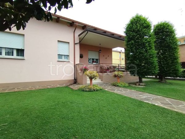 casa indipendente in vendita a Mirandola