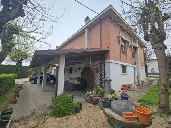 casa indipendente in vendita a Mirandola