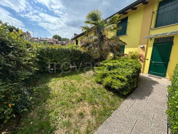 casa indipendente in vendita a Mirandola