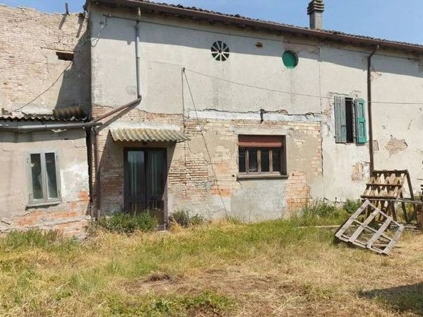 casa indipendente in vendita a Mirandola