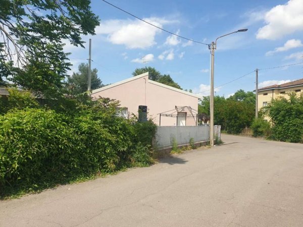 casa indipendente in vendita a Mirandola