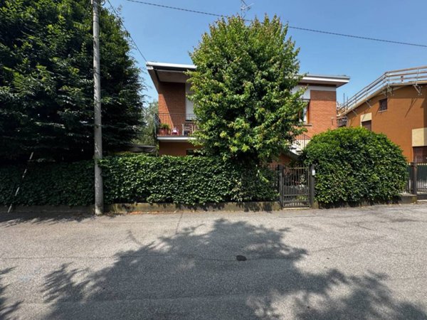 casa indipendente in vendita a Mirandola