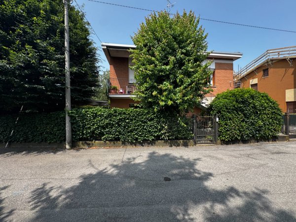 casa indipendente in vendita a Mirandola