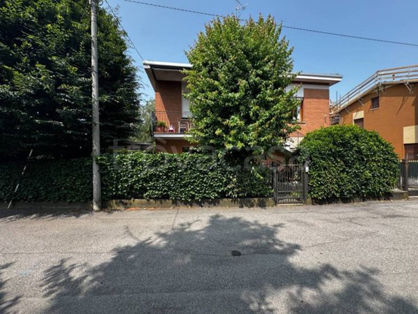 casa indipendente in vendita a Mirandola
